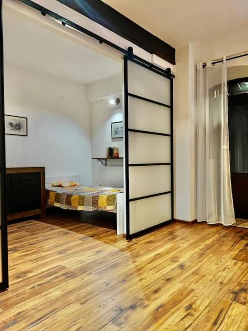 Loft W Starej Wozowni Apartment Krynica Exterior foto