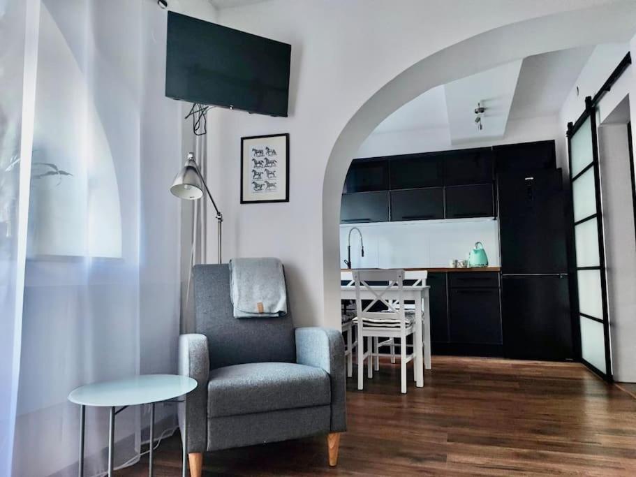Loft W Starej Wozowni Apartment Krynica Exterior foto